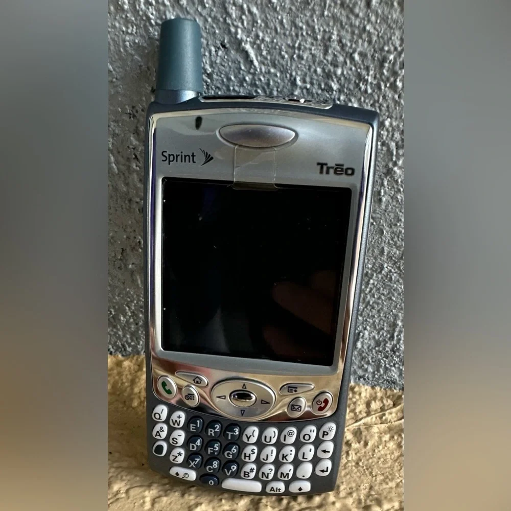 Sprint Palm Treo 650 Cell Phone Brand New in Box